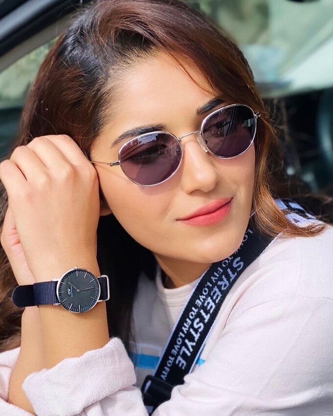 Actress Ruhani Sharma Cute Images