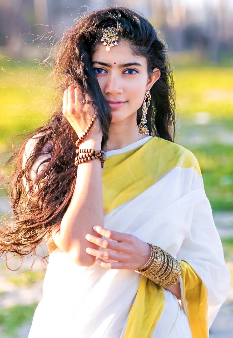 Actress Sai Pallavi Cute Images