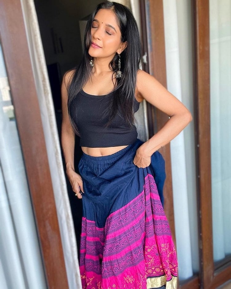 Actress Sakshi Agarwal Latest Image Collection