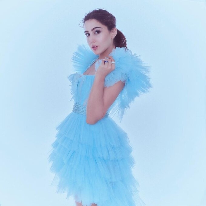 Actress Sara Ali Khan Latest Images