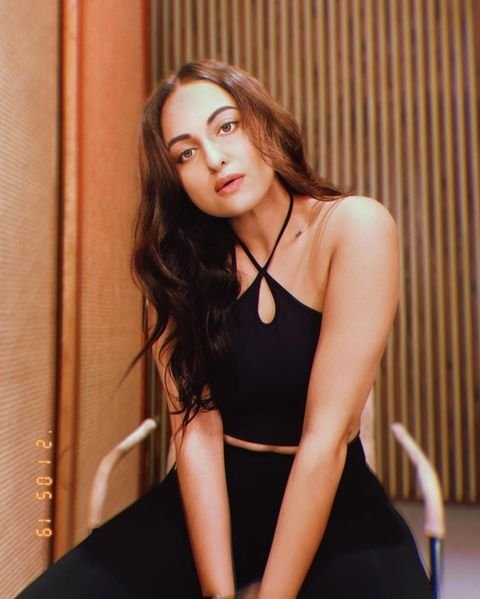 Actress Sonakshi Sinha Latest Images