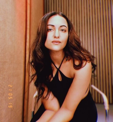Actress Sonakshi Sinha Latest Images