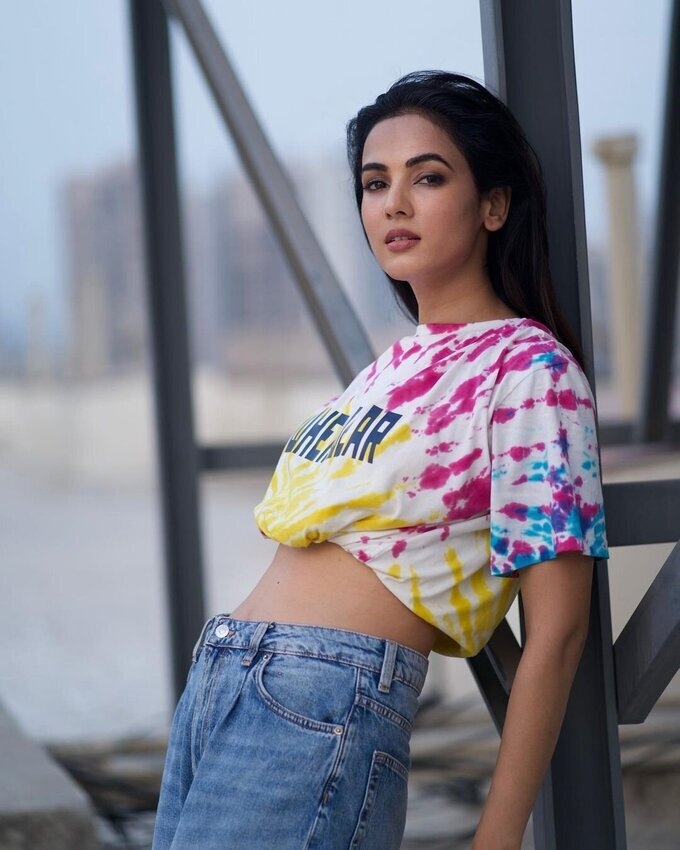 Actress Sonal Chauhan Latest Photo Collection