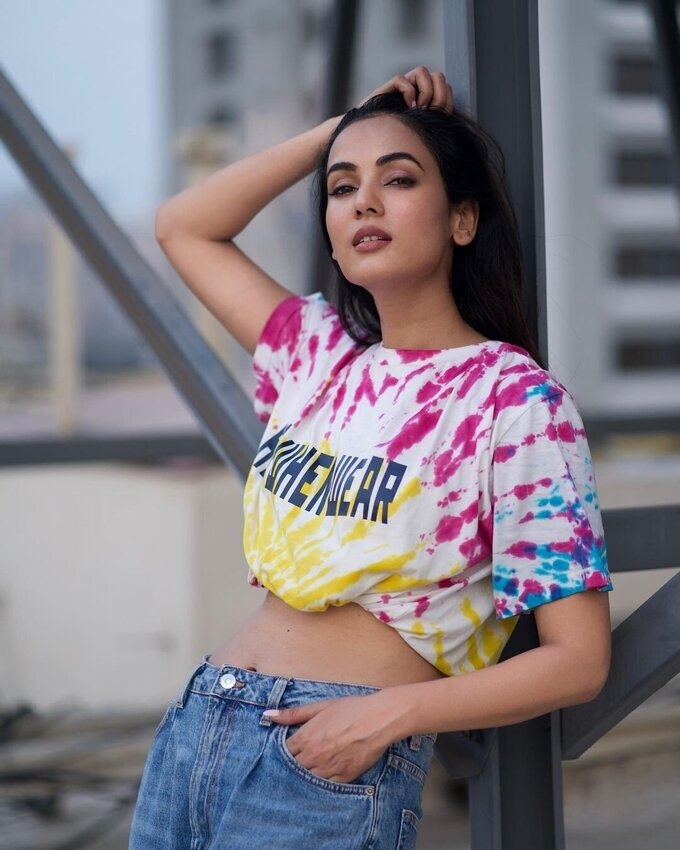 Actress Sonal Chauhan Latest Photo Collection