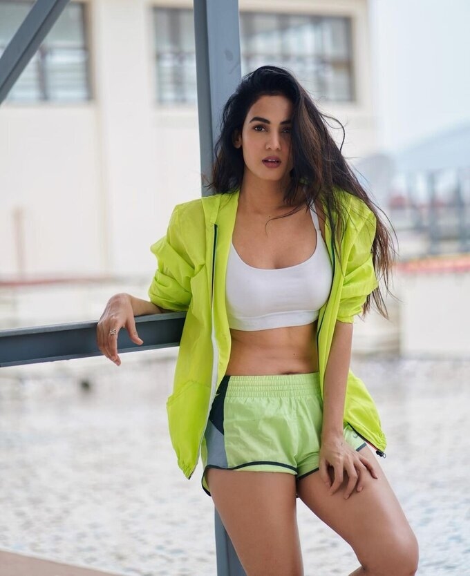 Actress Sonal Chauhan Latest Photo Collection