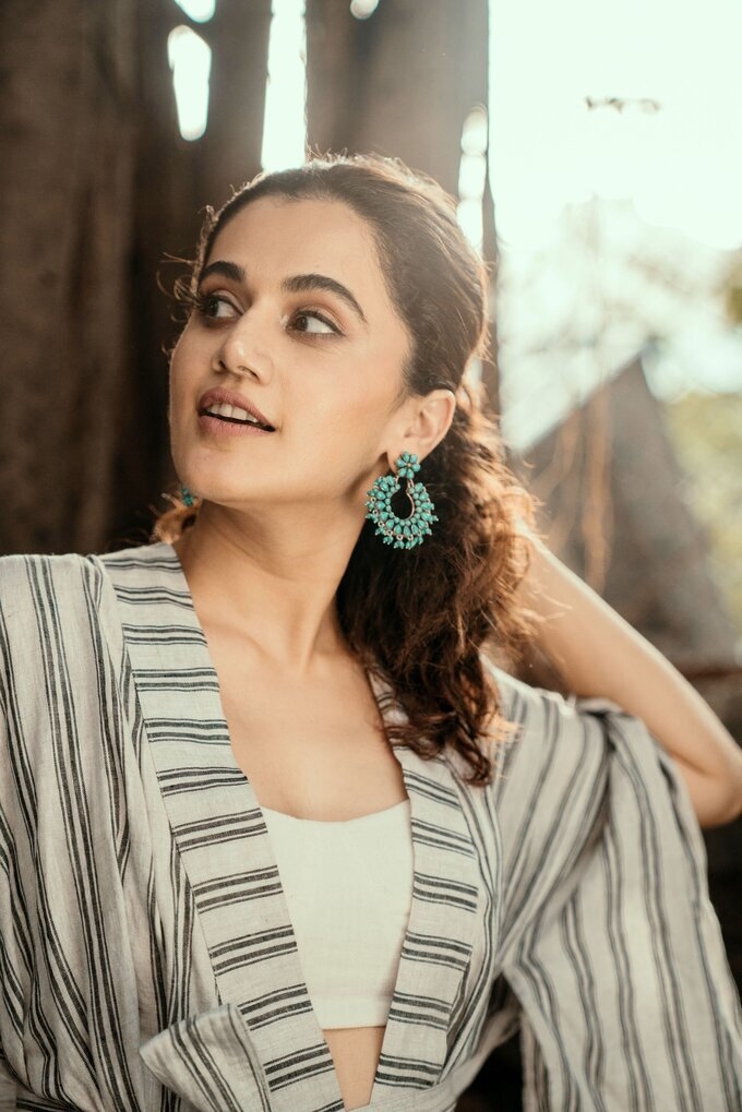 Actress Taapsee Pannu Latest Images