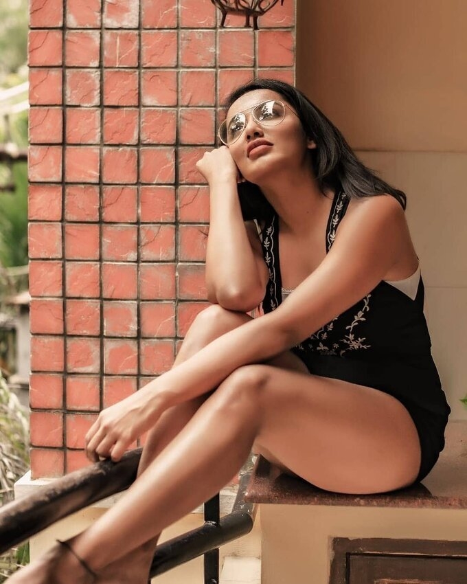 Actress Tejaswi Madivada Image Collection