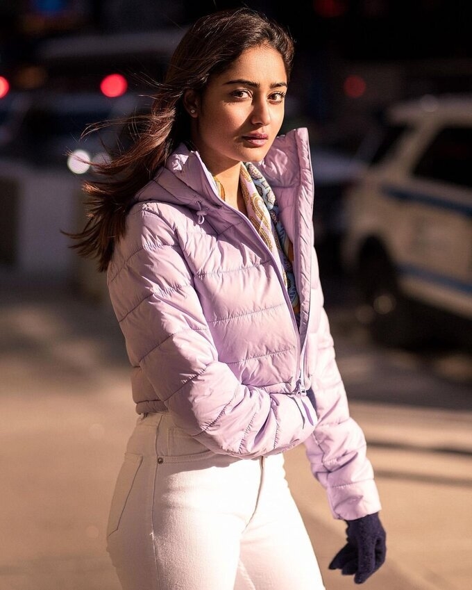 Actress Tridha Choudhary Images