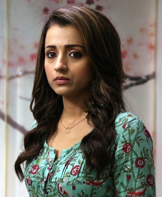 Actress Trisha Krishnan Images From Paramapadham Vilayattu Movie