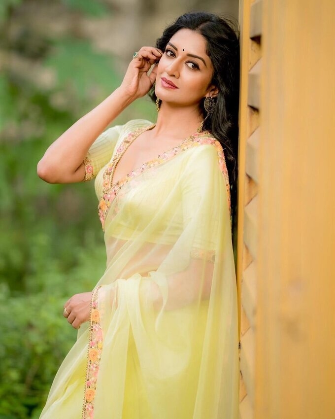 Actress Vimala Raman Latest Photo Collection