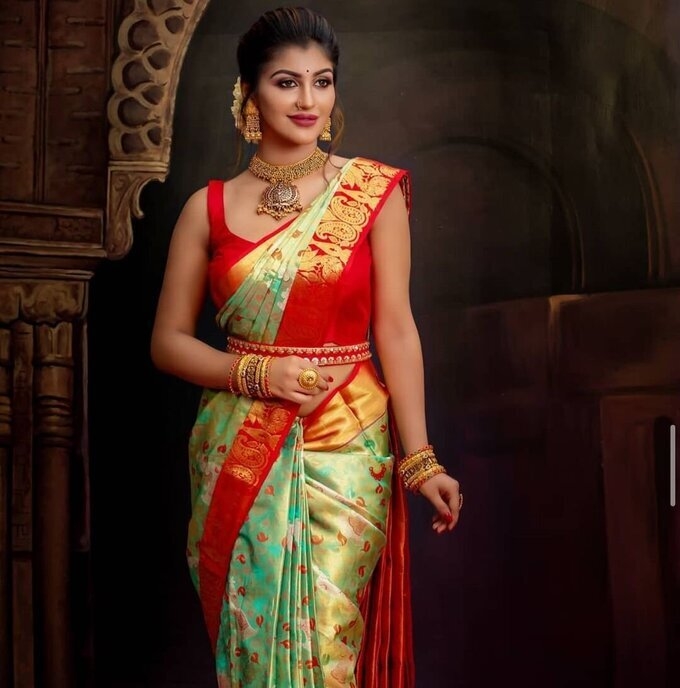 Actress Yaashika Aanand Latest Images