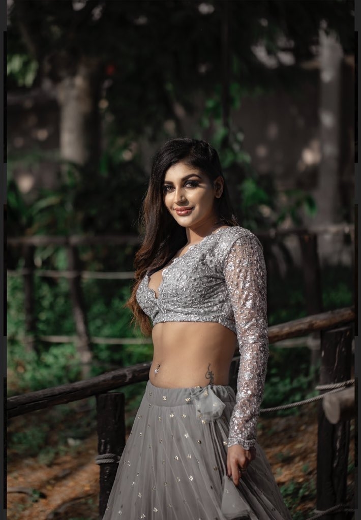 Actress Yashika Anand Hot Photos