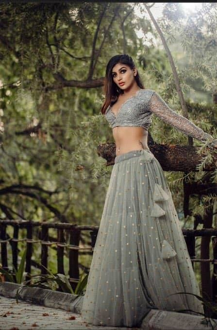 Actress Yashika Anand Hot Photos