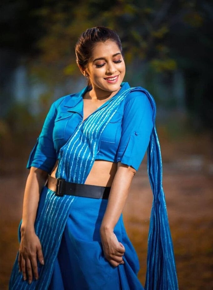 Actress and Anchor Rashmi Gautam Latest Images