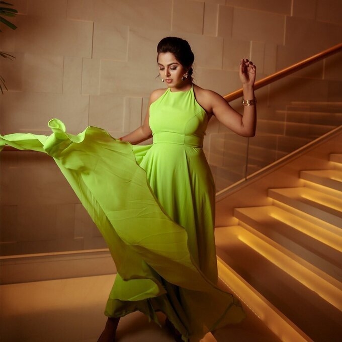 Actress and BiggBoss Contestant Monal Gajjar Hot Images