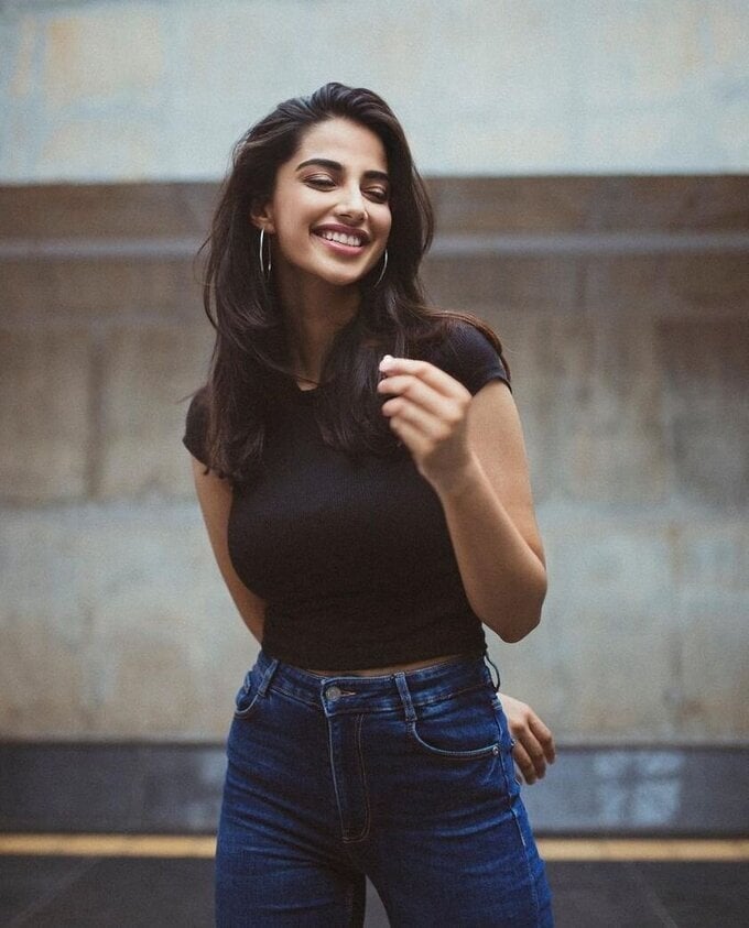 Actress and Model Meenakshi Chaudhary Latest Images