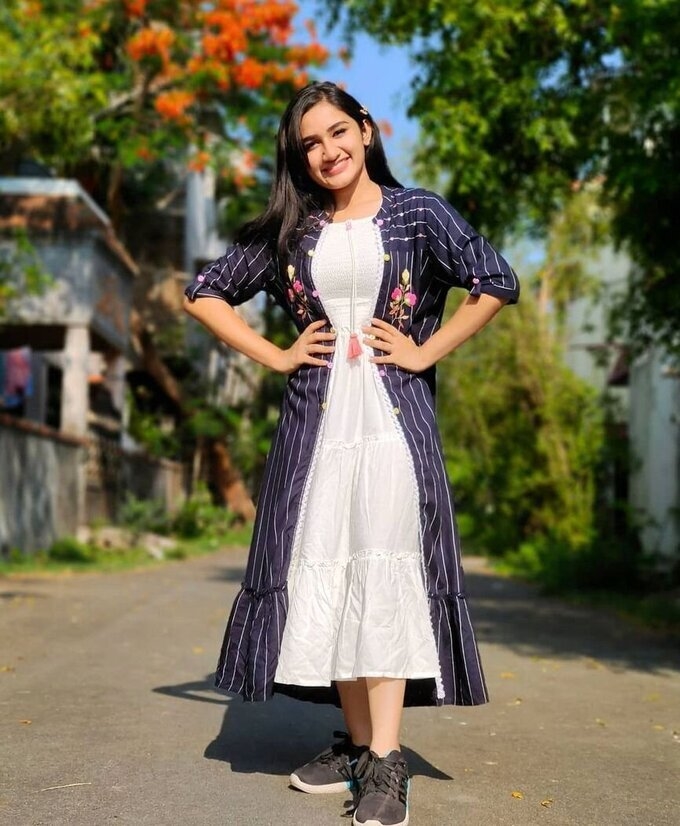Actress and Model Raveena Daha Latest Images