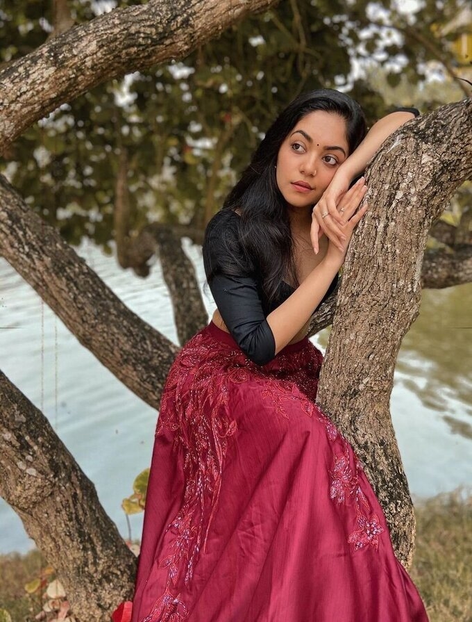 Ahaana Krishna Stunning Photos