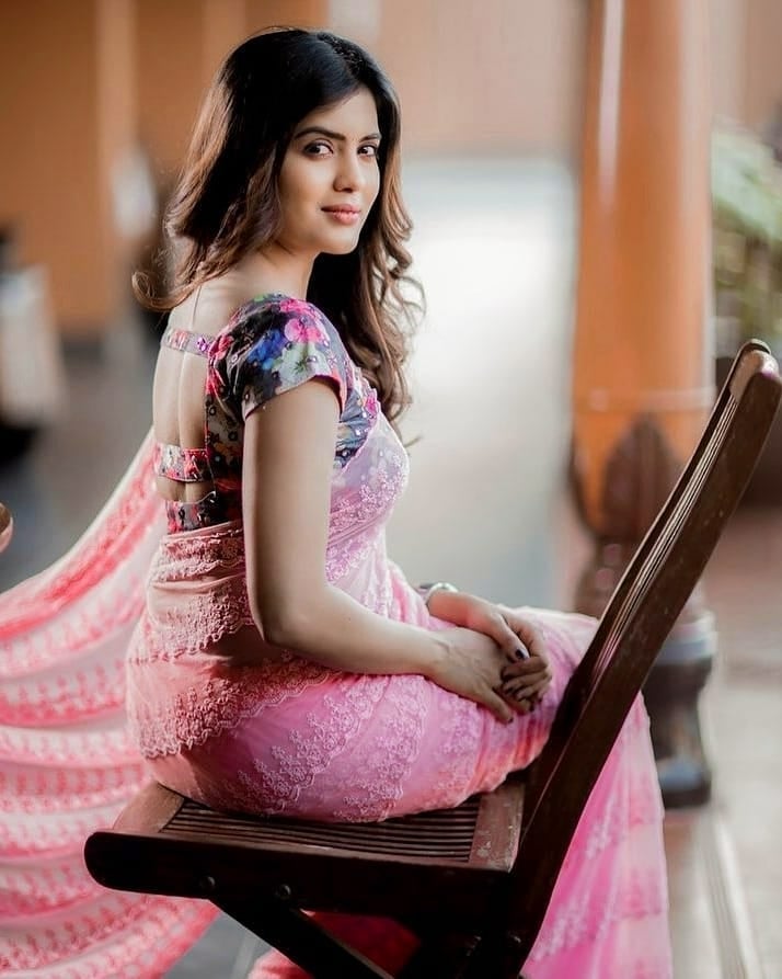 Amritha Aiyer Images In Saree