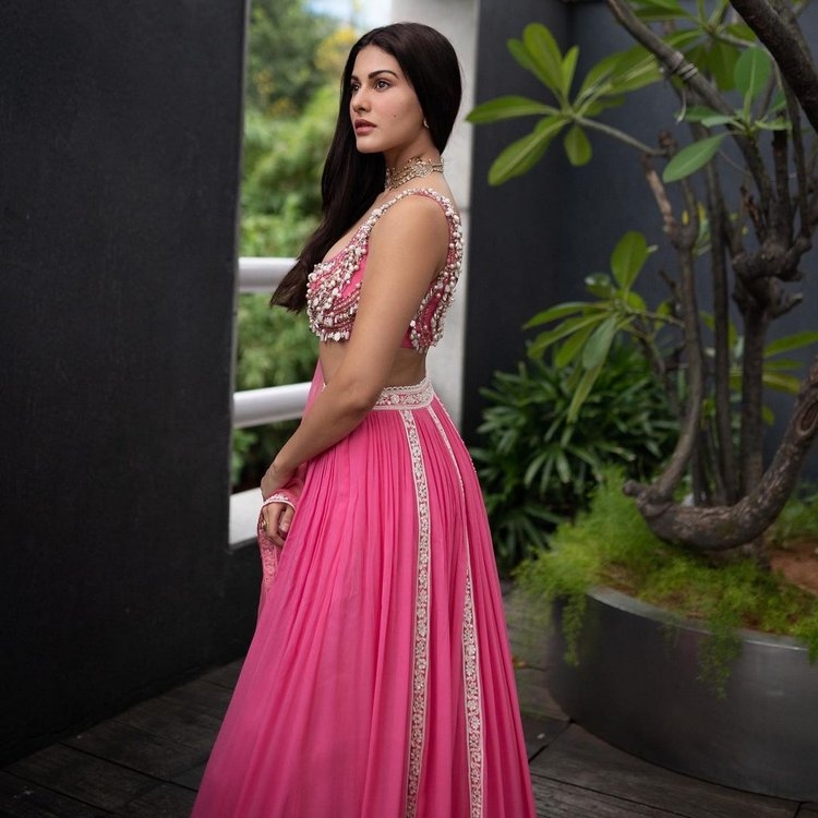 Amyra Dastur New Photos In Instagram