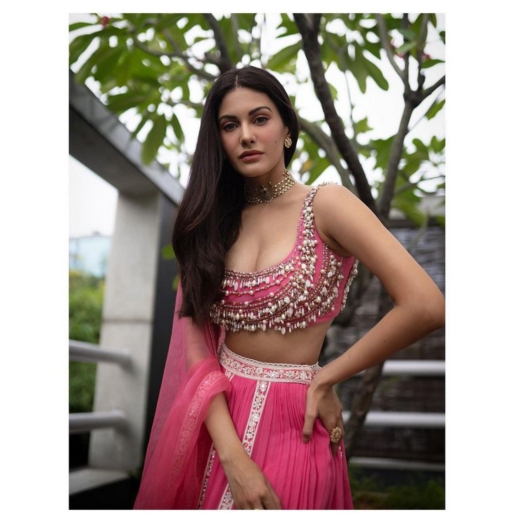 Amyra Dastur New Photos In Instagram