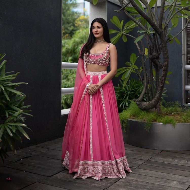 Amyra Dastur New Photos In Instagram