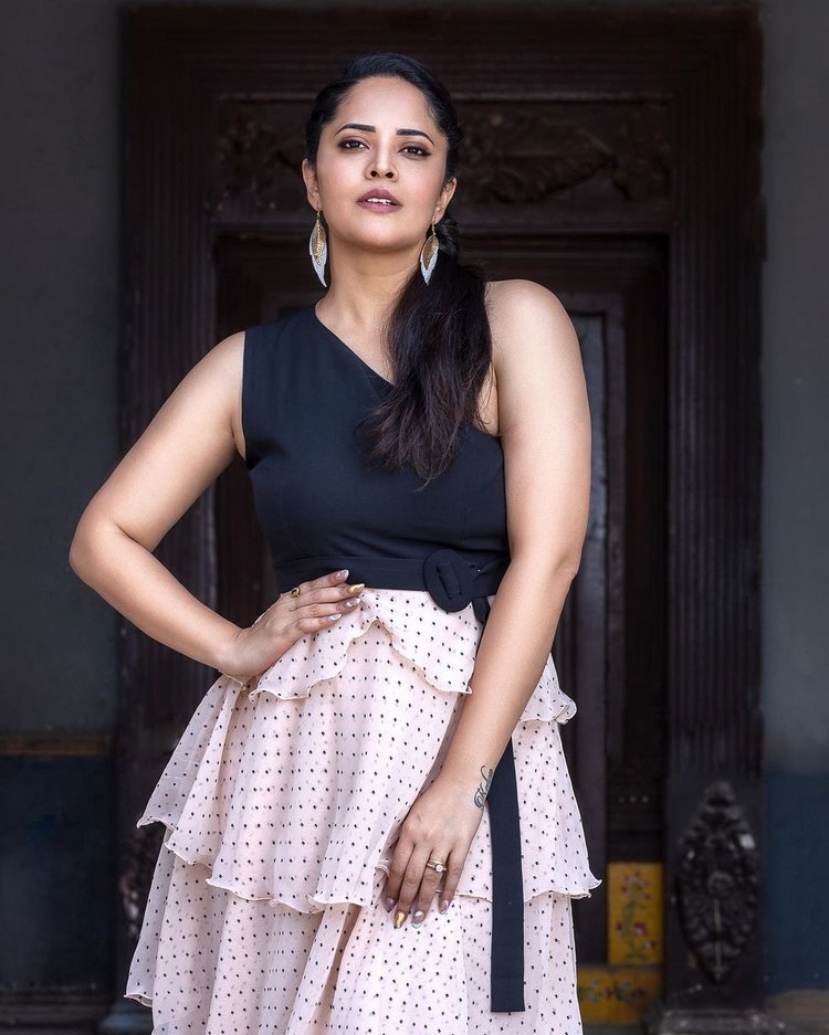 Anasuya Bharadwaj New Clicks In Black Dress