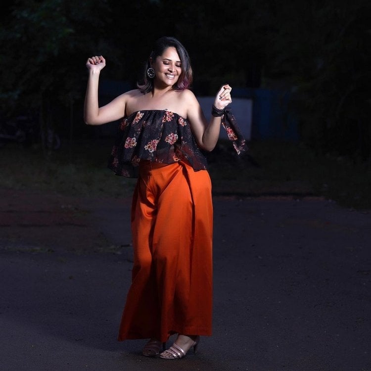 Anasuya Bharadwaj New Clicks In Jabardasth