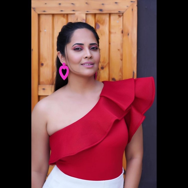 Anasuya Bharadwaj New Images In Facebook