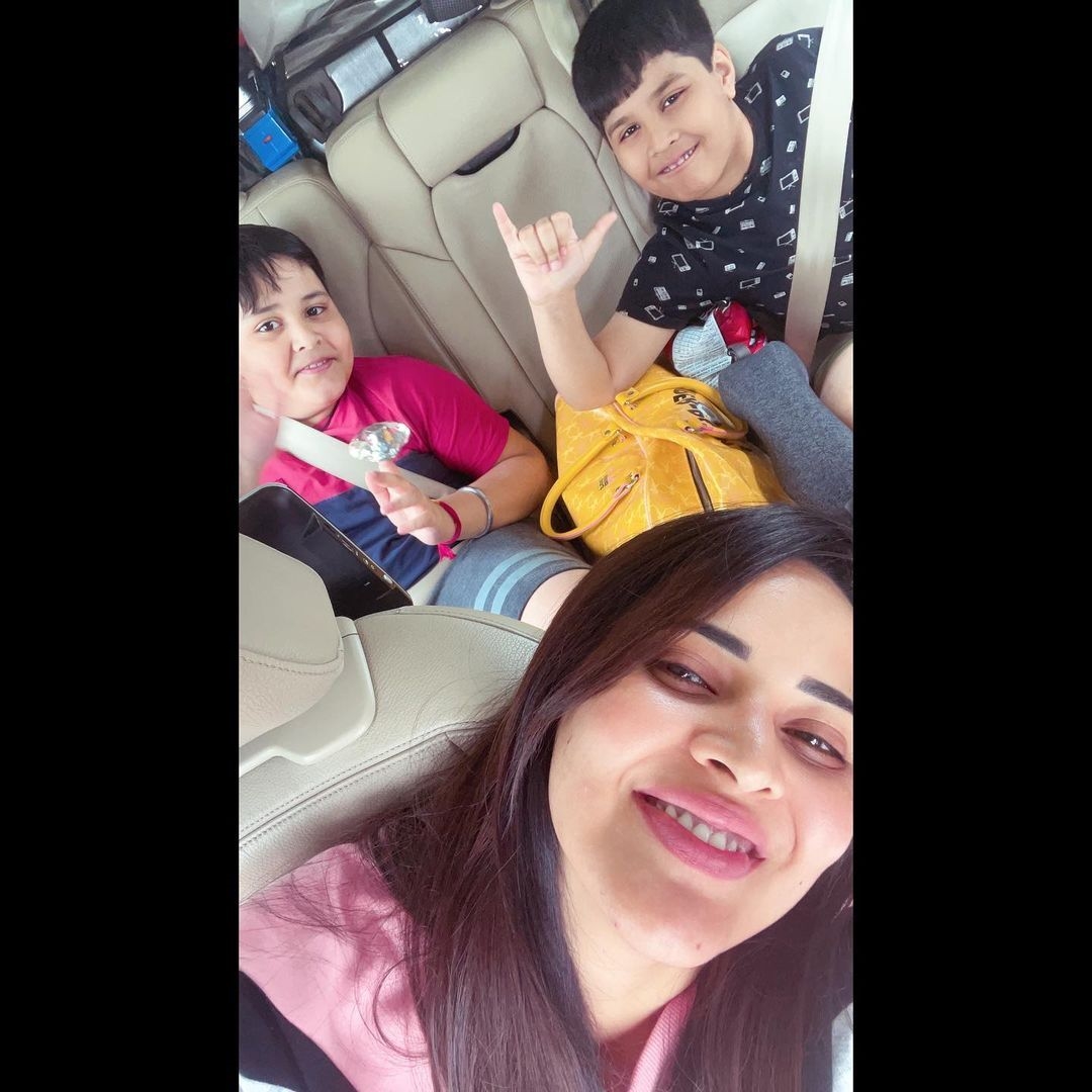 Anasuya Bharadwaj New Images With Family