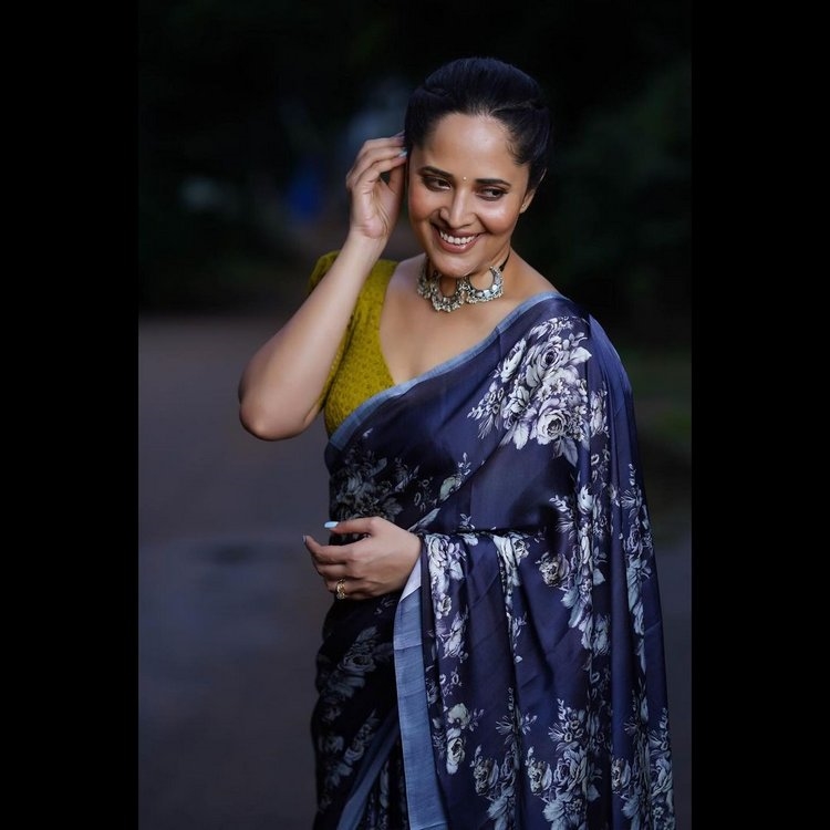 Anasuya Bharadwaj Stunning Hot Photos