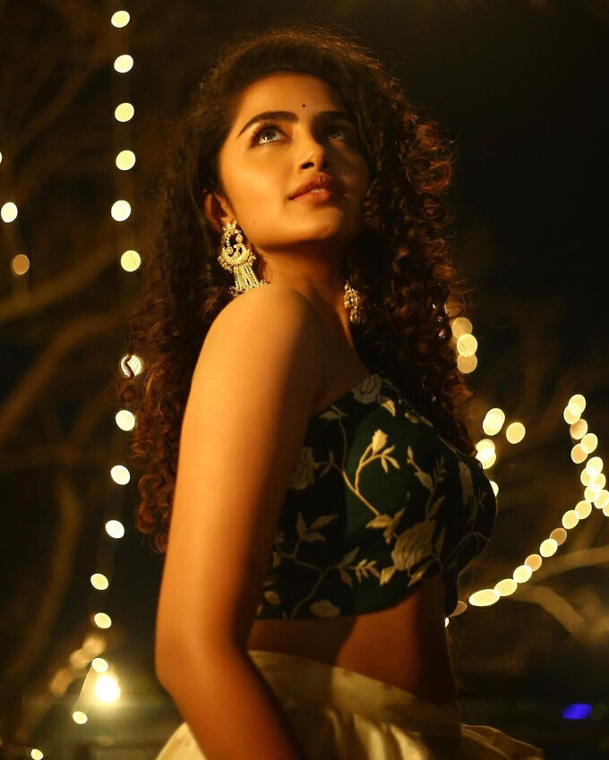 Anupama Parameswaran New Cute Clicks