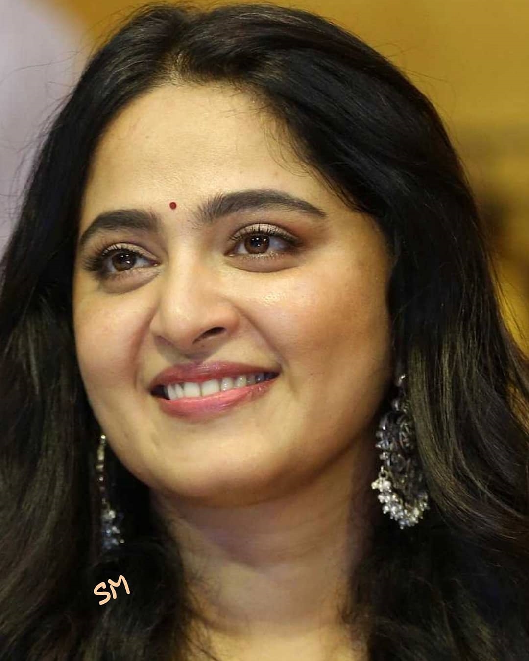 Anushka shetty new looks Photos