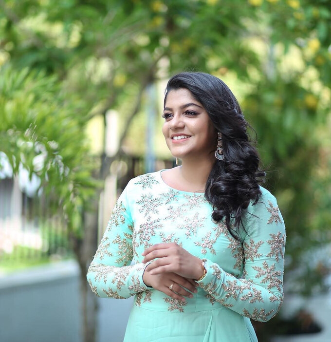 Aparna Balamurali New Images In Insta