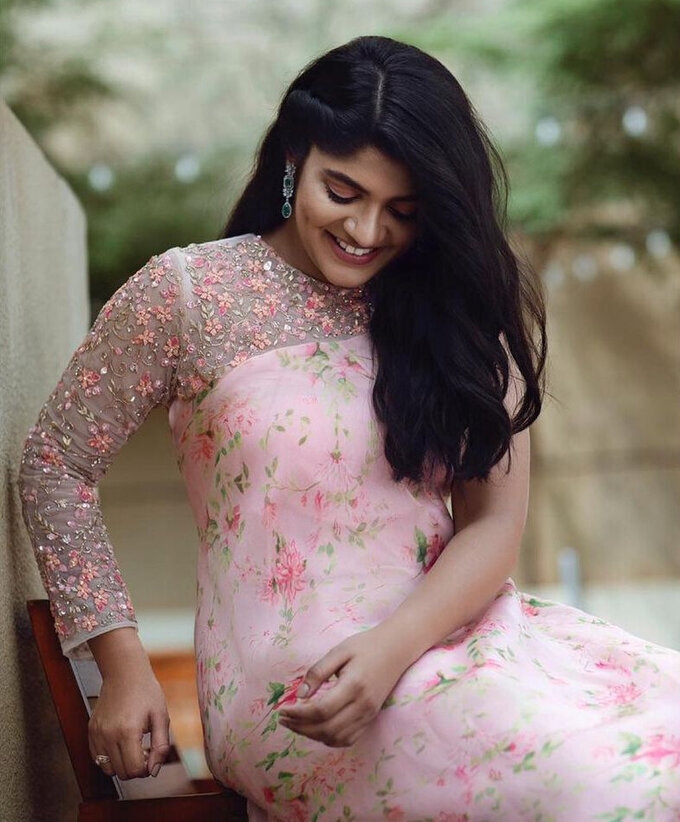 Aparna Balamurali New Images In Insta