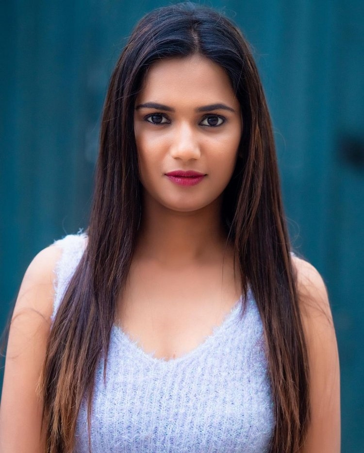 Ariyana Glory New Photos Collection