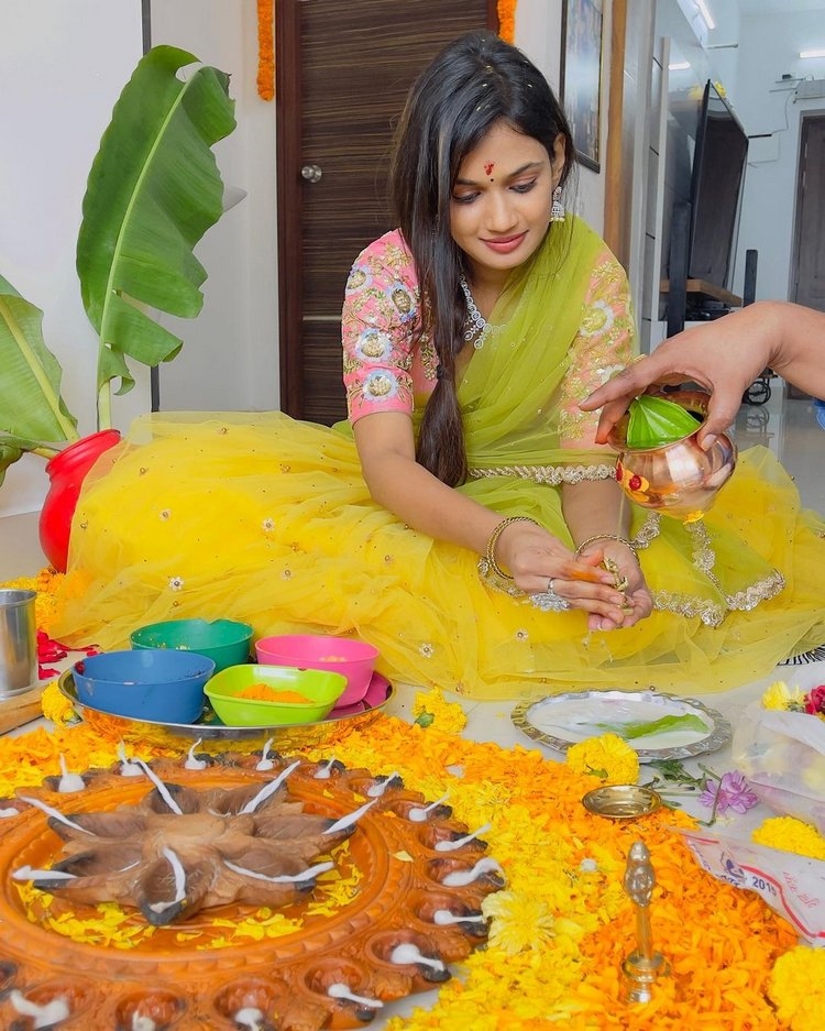 Ariyana Glory Photos In Diwali