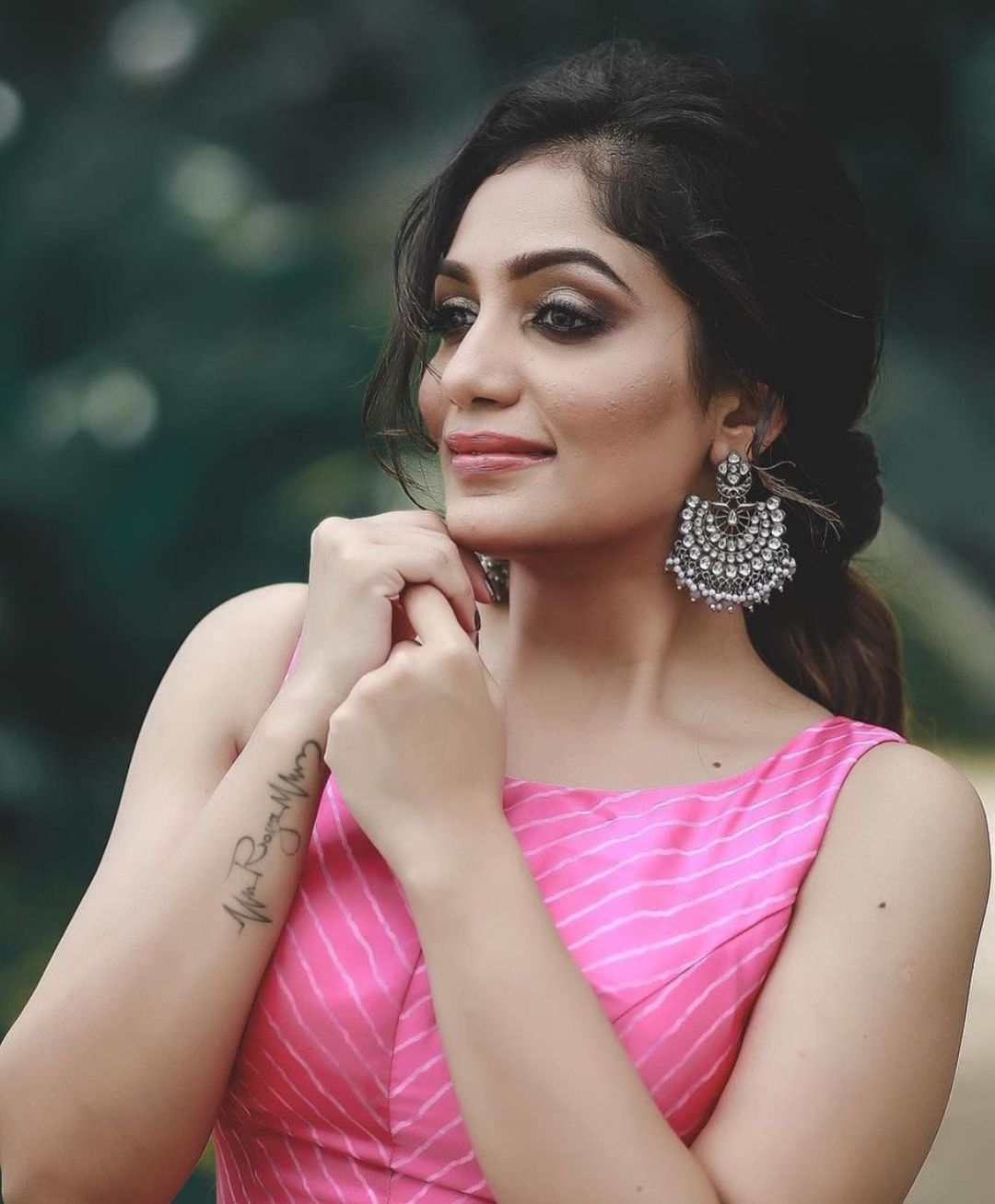 Arya latest Photo shoot in pink frock