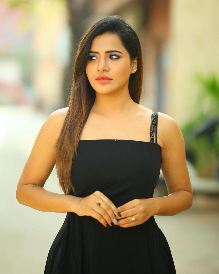 Ashu Reddy Clicks In Black Dress