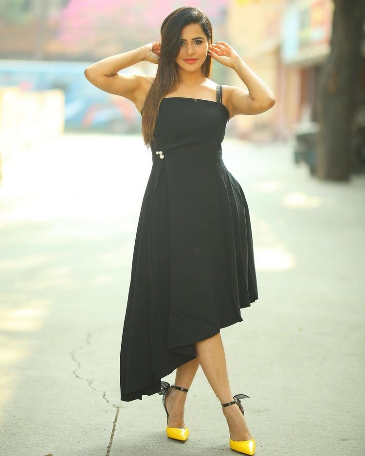 Ashu Reddy Clicks In Black Dress
