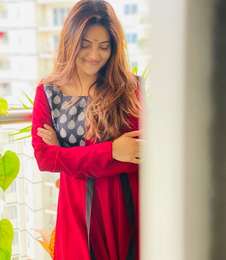 Athulya Ravi latest Photos Collection