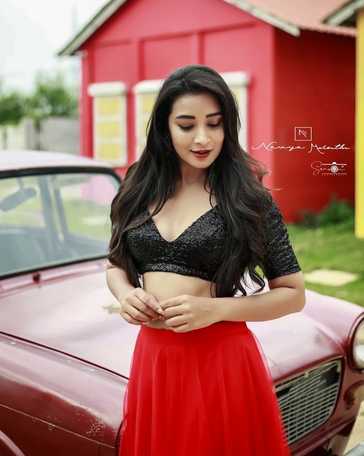 Bhanu Shree Hot Photos Shoot