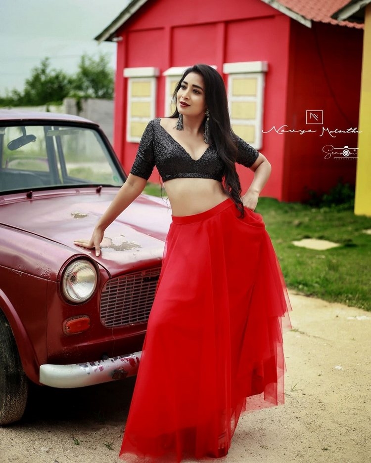 Bhanu Shree Hot Photos Shoot