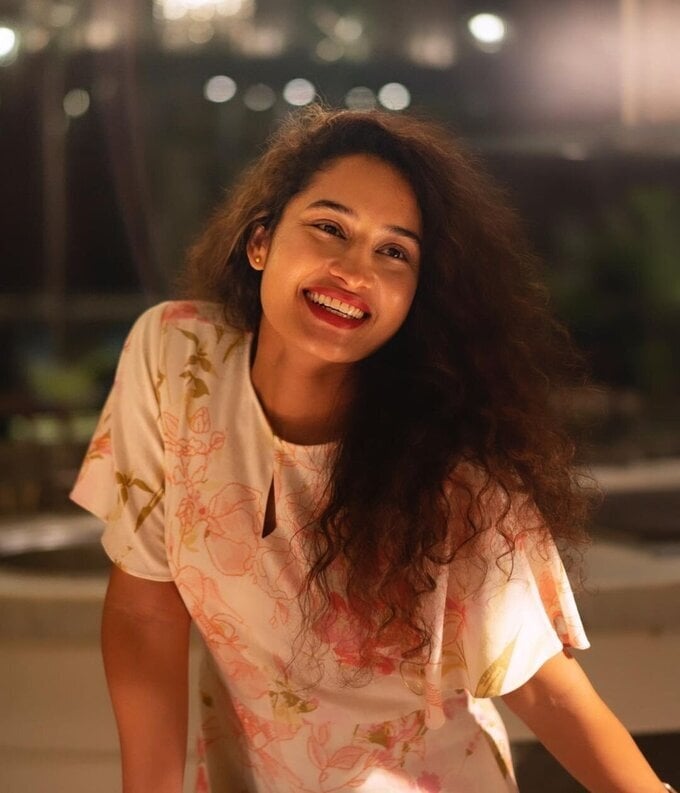 BiggBoss Contestant And Actress Pooja Ramachandran Stunning Images