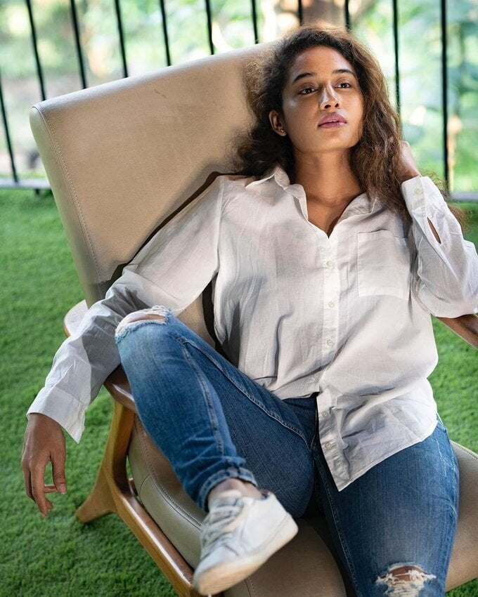 BiggBoss Contestant And Actress Pooja Ramachandran Stunning Images