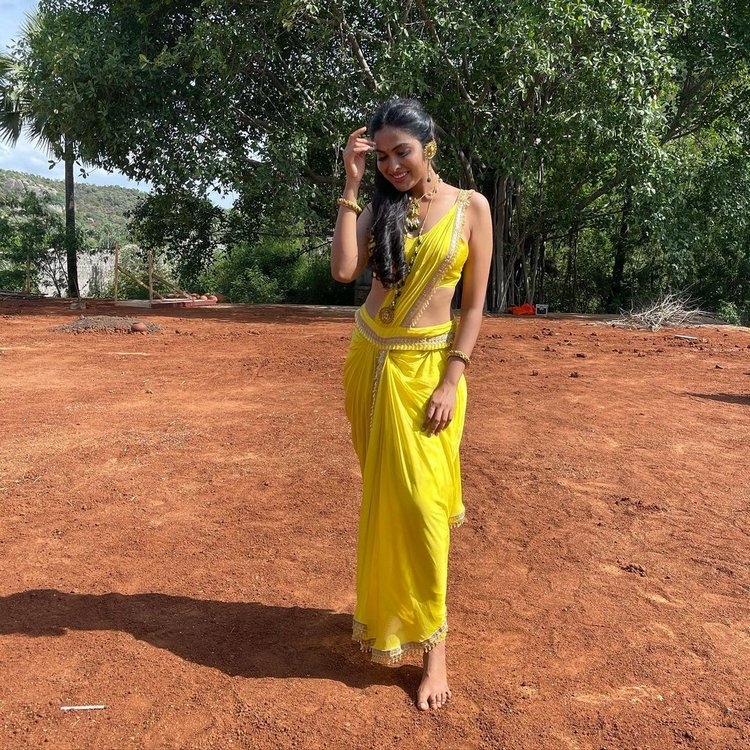 BiggBoss Fame Divi Vadthya Latest Photoshoot