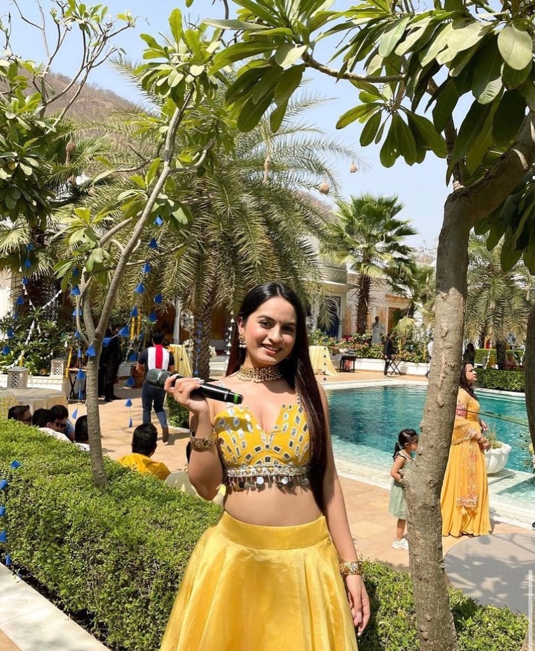 Bollywood Actress New Images In Yellow Dress