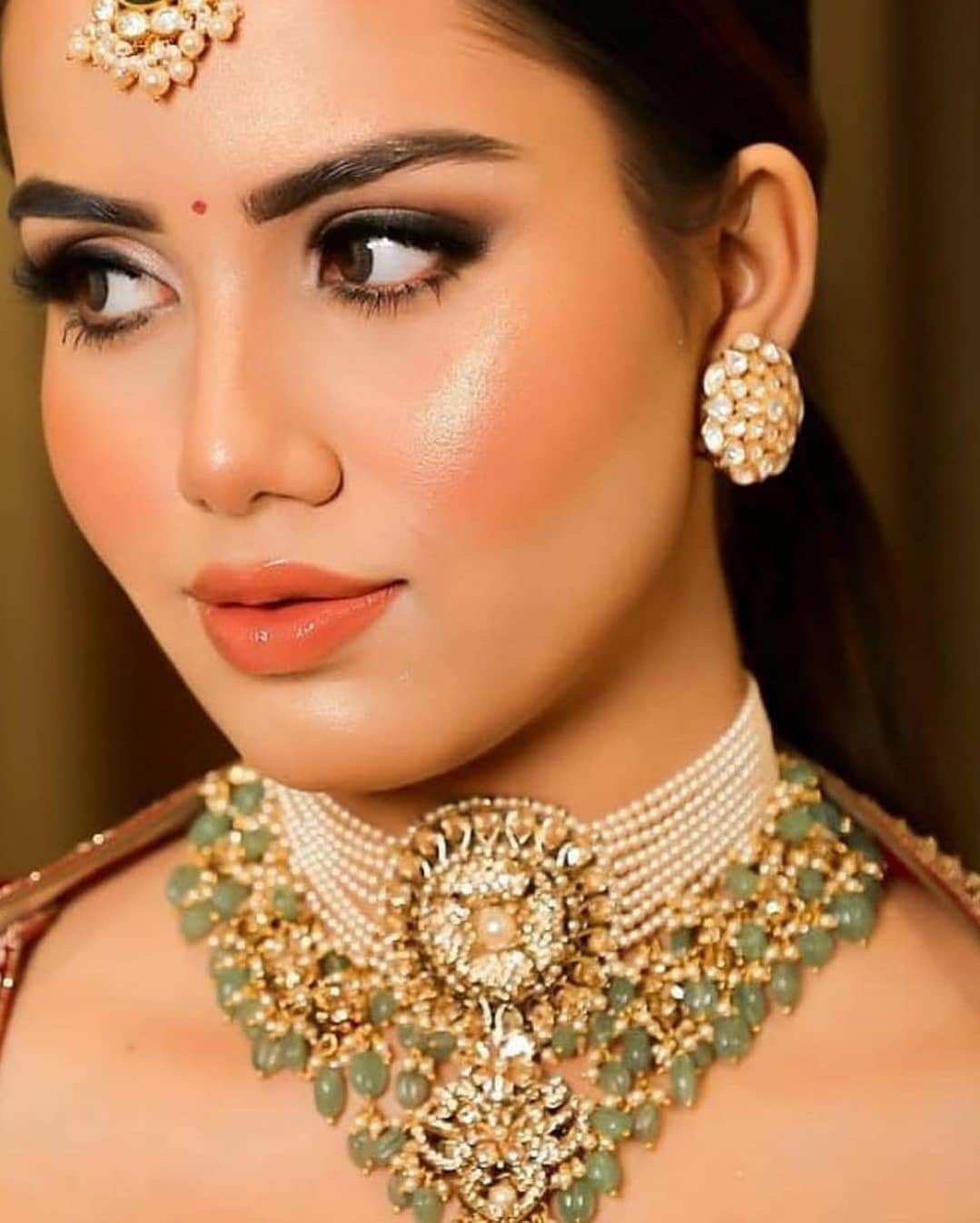 Celebraties Jewllery latest Photos