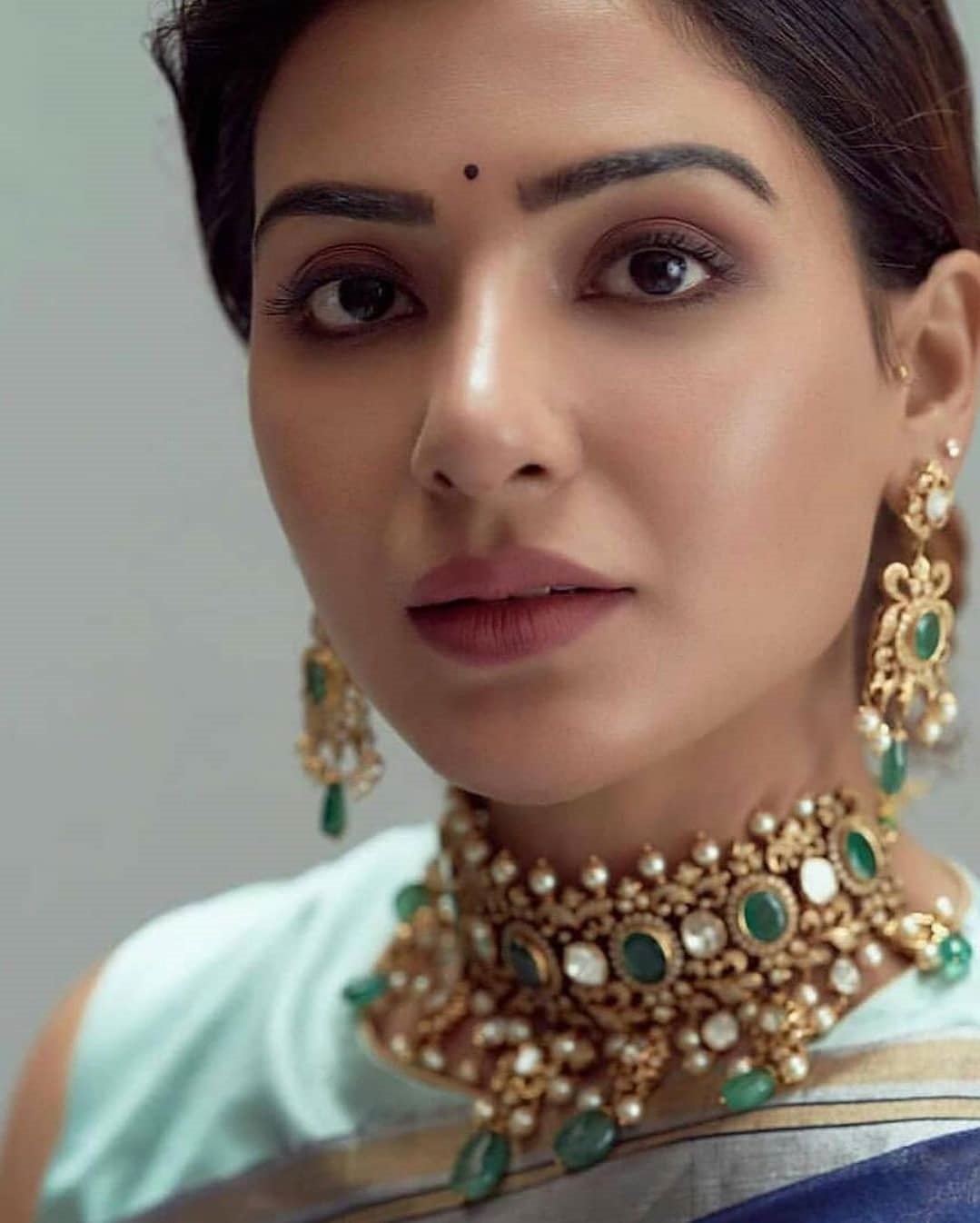 Celebraties Jewllery latest Photos