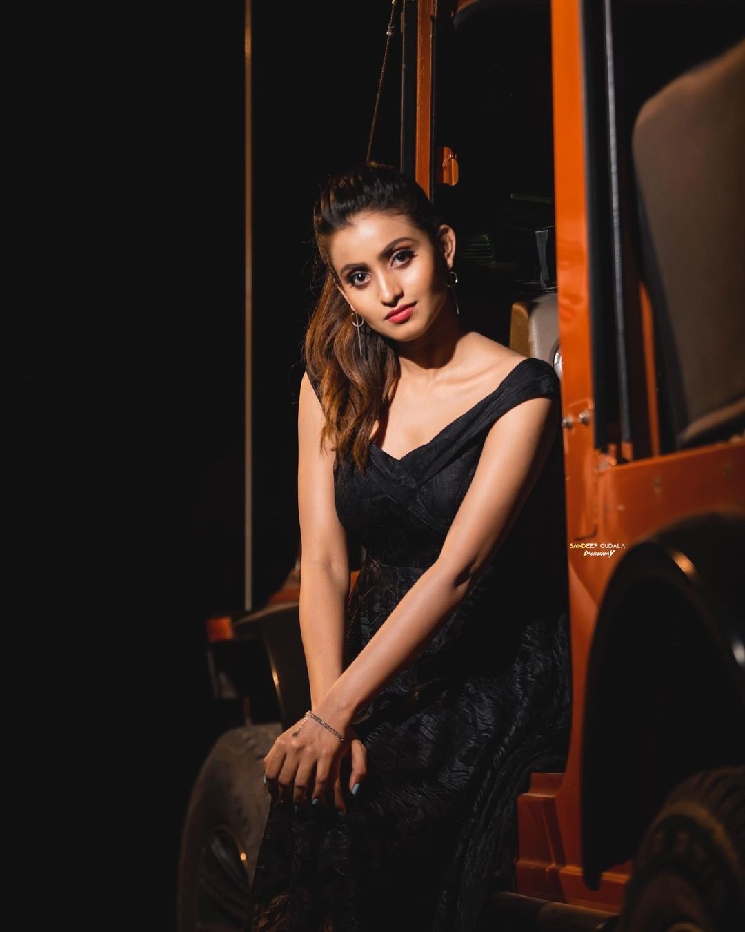 Deepika Pilli Hot Images In Black Dress